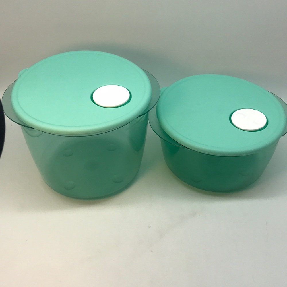 Tupperware CrystalWave Round Plus Containers 2-PC - Picture 2 of 16